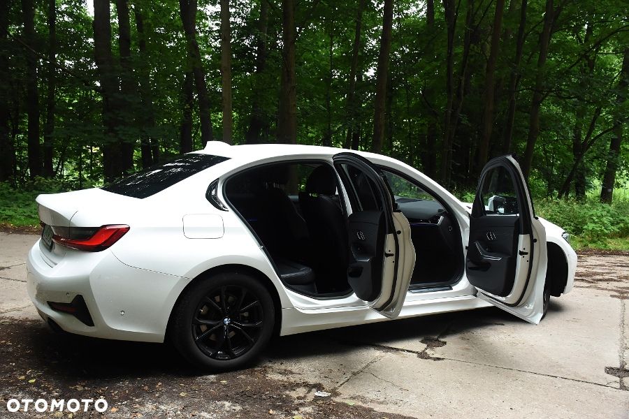 BMW Seria 3 320i - 19