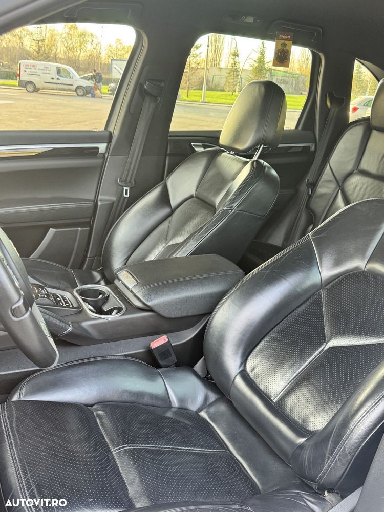 Porsche Cayenne Platinum Edition - 23