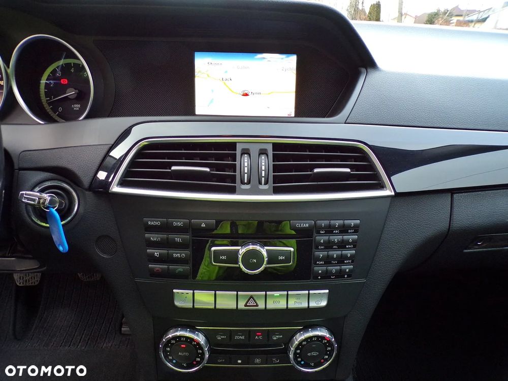 Mercedes-Benz Klasa C 180 BlueEFFICIENCY Elegance - 22