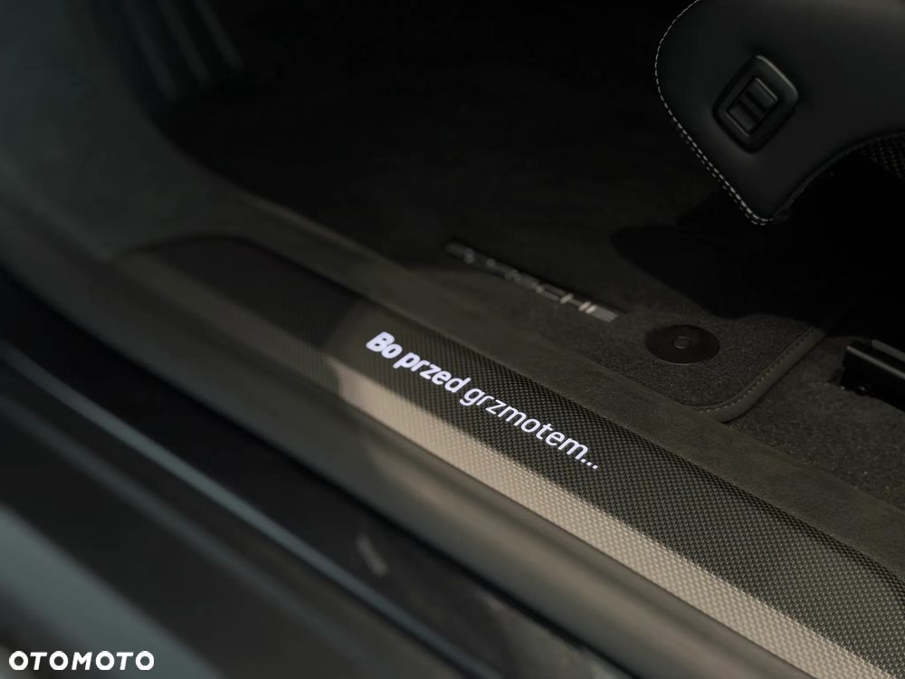Porsche Taycan 105kWh Turbo GT - 18