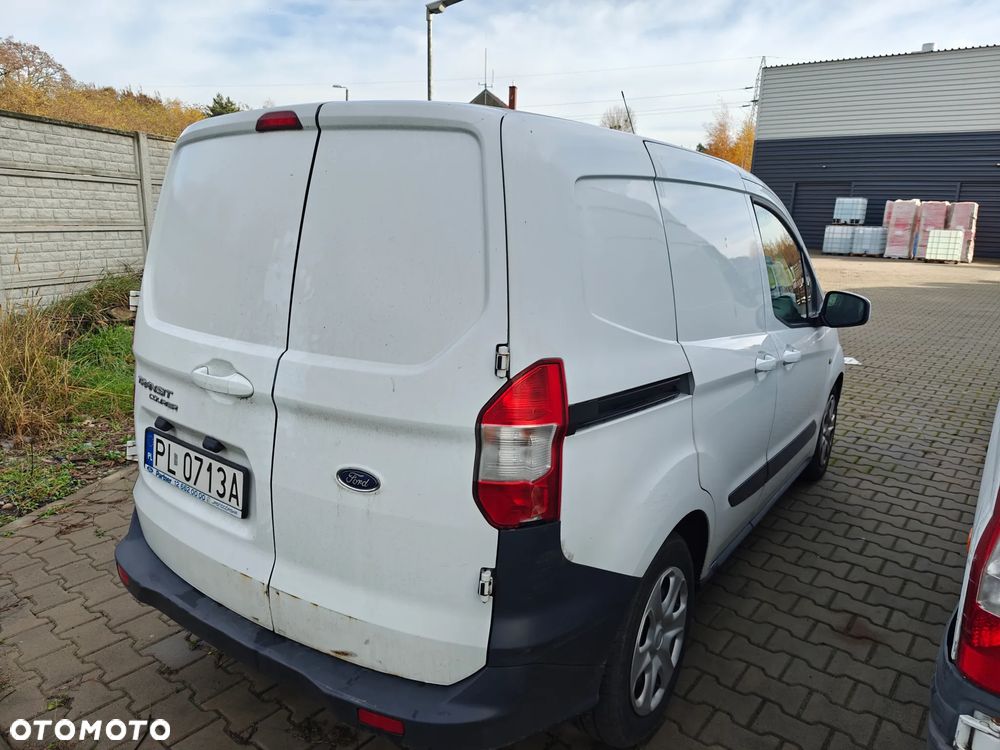 Ford Transit Courier - 2