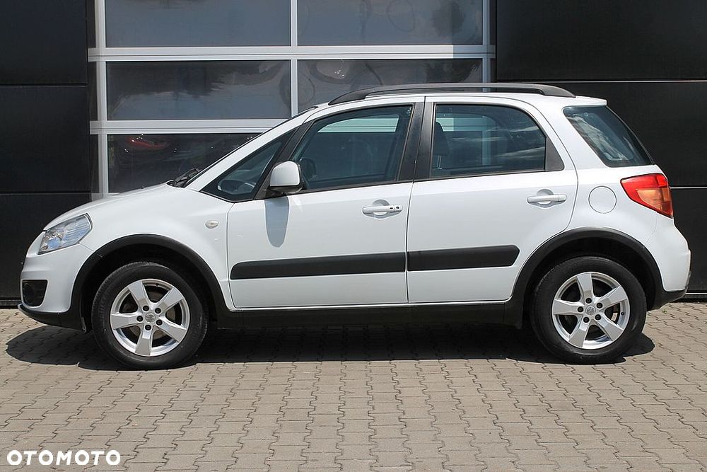 Suzuki SX4 1.6 VVT 4x4 Comfort - 4
