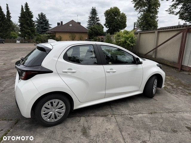 Toyota Yaris 1.5 Style CVT - 3
