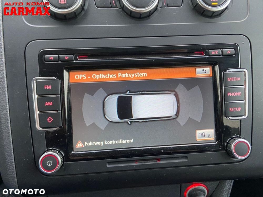 Volkswagen Touran - 25