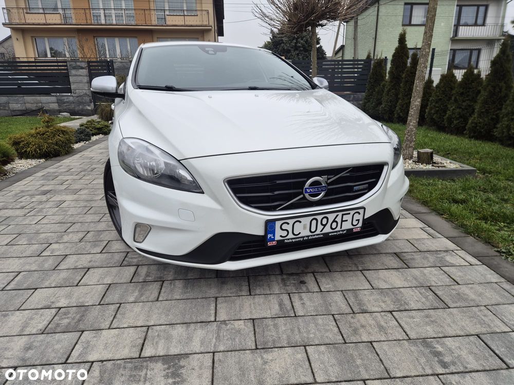 Volvo V40 D2 R Design - 25