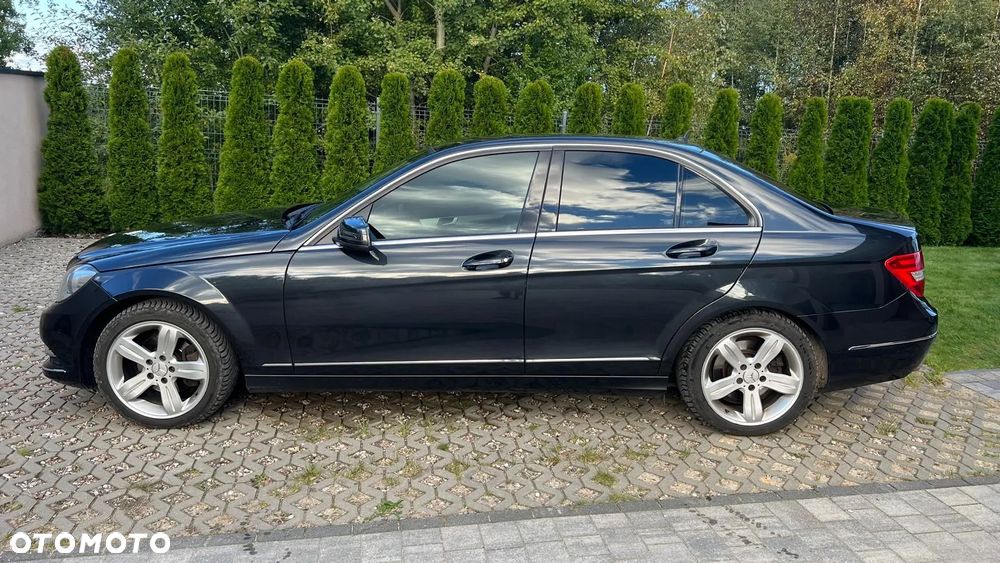 Mercedes-Benz Klasa C 250 CGI BlueEff Avantgarde - 8