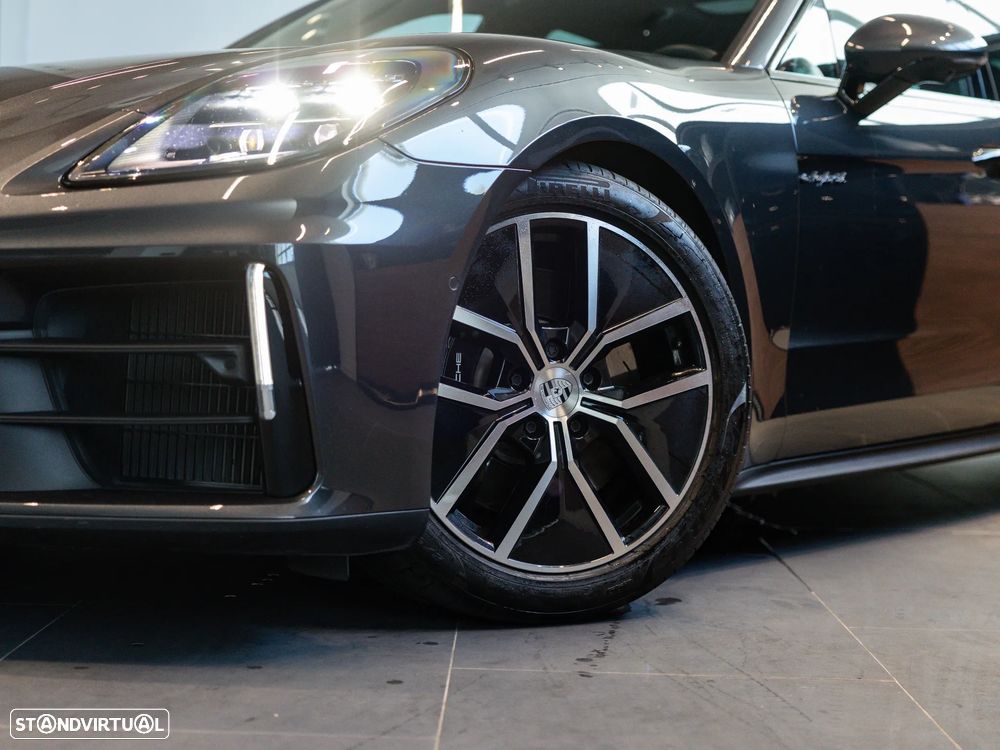 Porsche Panamera 4 E-Hybrid - 14