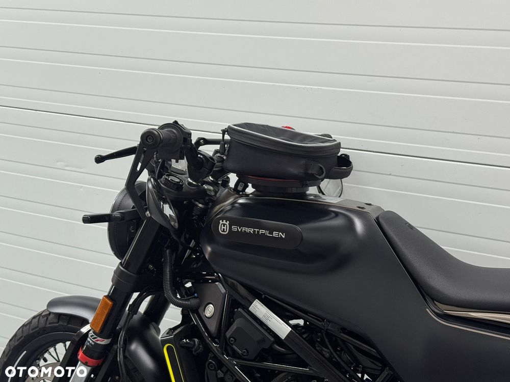 Husqvarna Svartpilen - 17