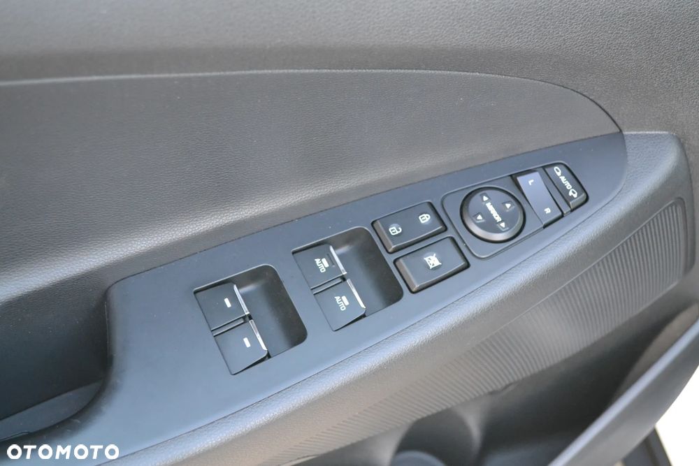 Hyundai Tucson blue 1.6 GDi 2WD Navi - 39