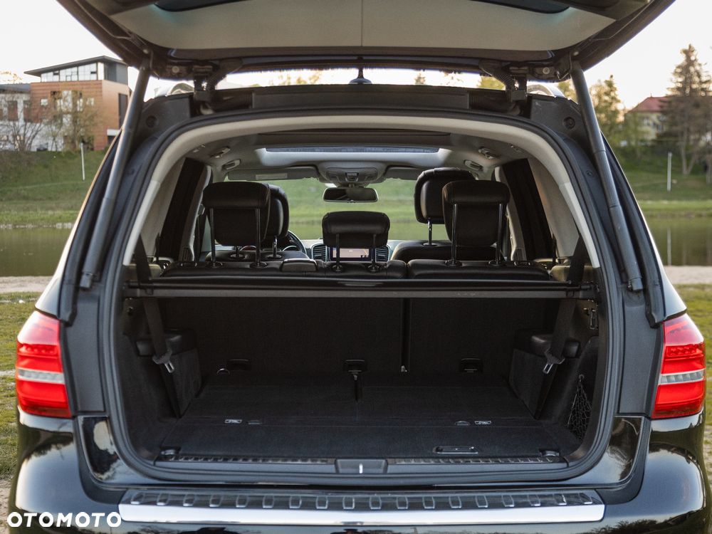 Mercedes-Benz GLS - 18