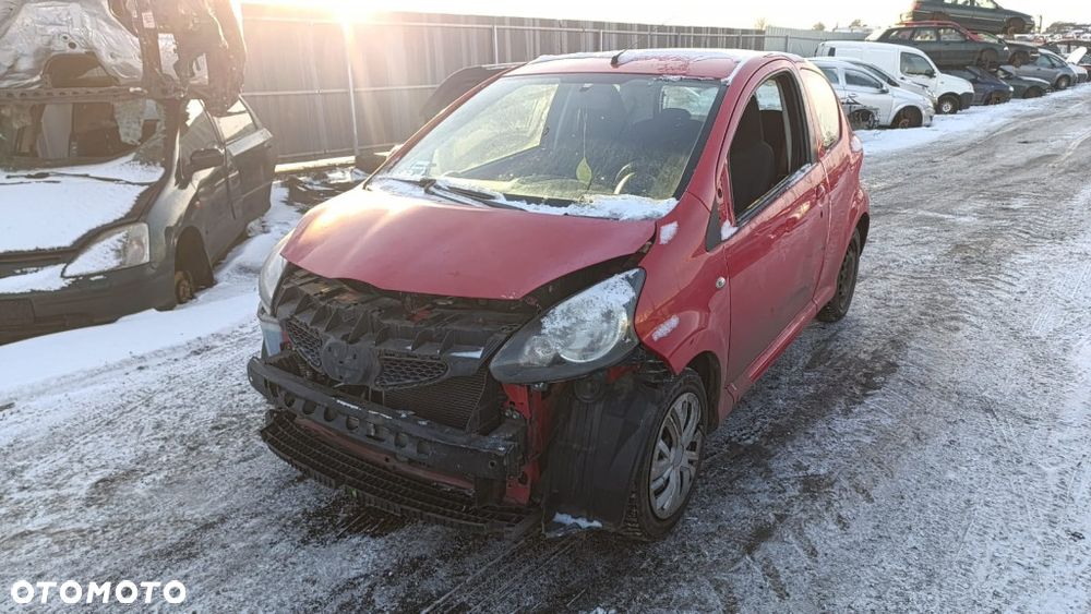 35732 Toyota Aygo I 2006 rok silnik 1.0 1KR-FE 68 km skrzynia sprawna lakier 3P0 - 1