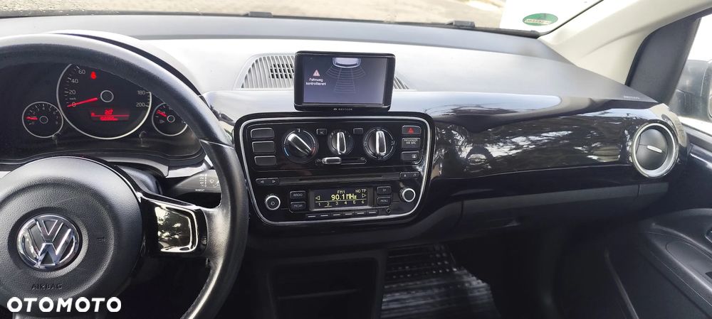 Volkswagen up! black - 14