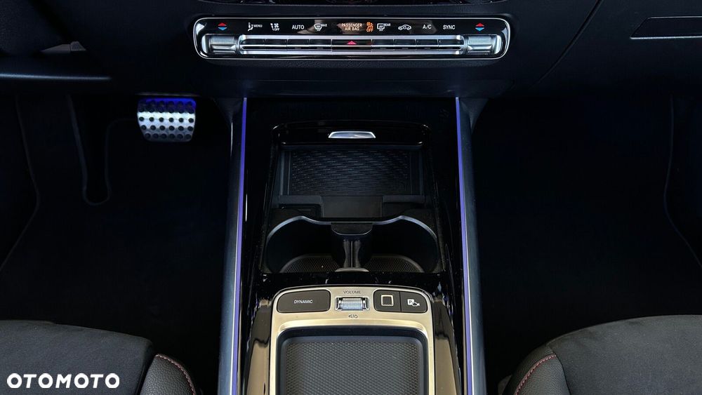 Mercedes-Benz GLA 200 AMG Line - 17