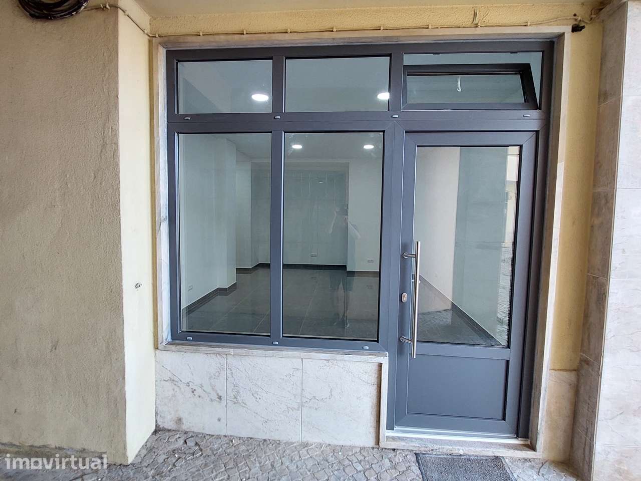 Loja Totalmente Remodelada - Grande imagem: 2/11