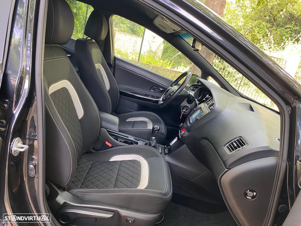 Kia Ceed SW 1.6 CRDi GT Line - 16