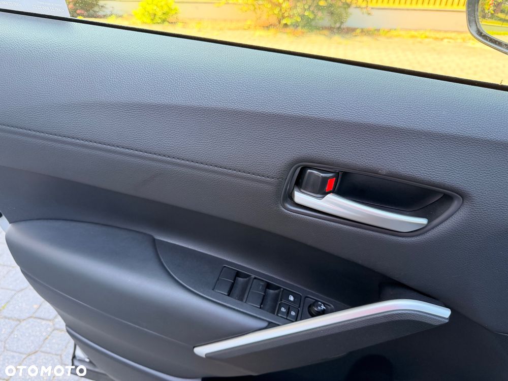 Toyota Corolla Cross 2.0 Hybrid Style AWD - 26
