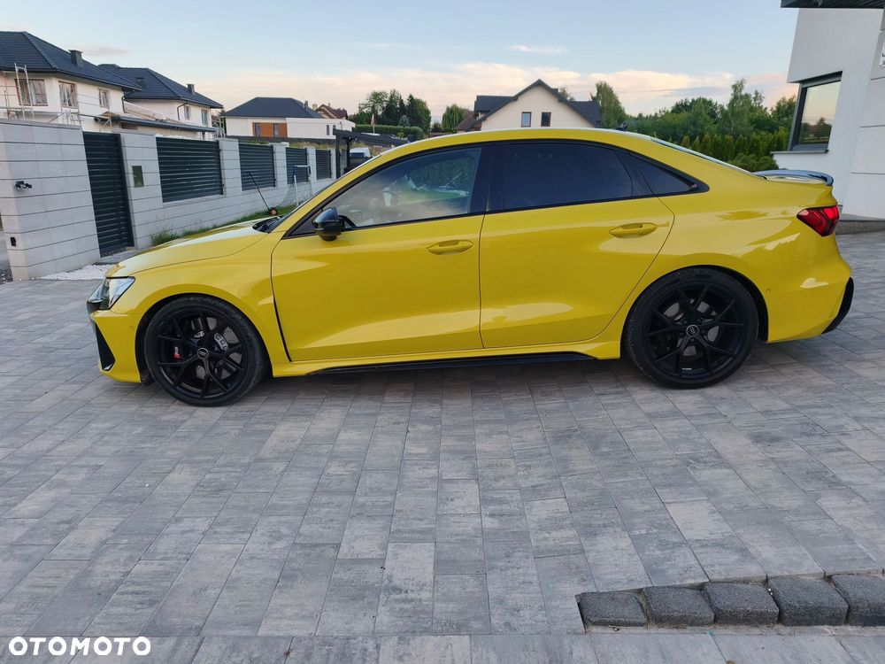 Audi RS3 Limousine - 3