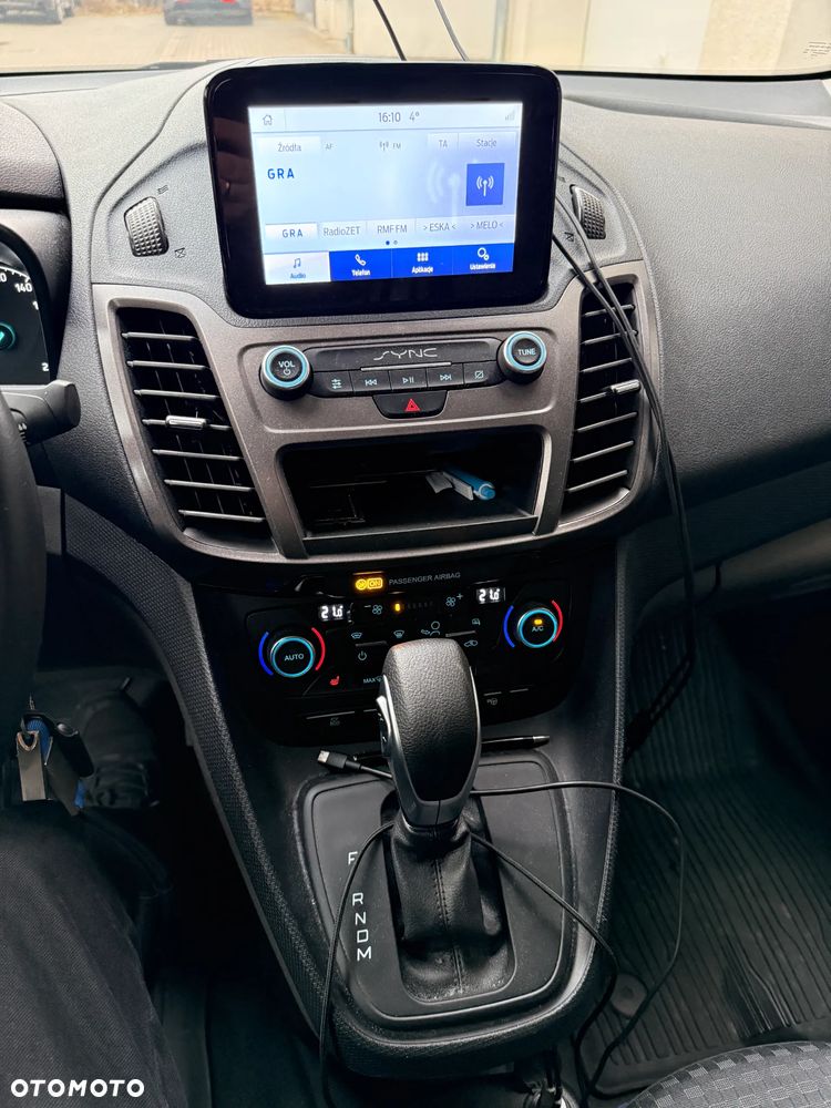 Ford Transit Connect - 11