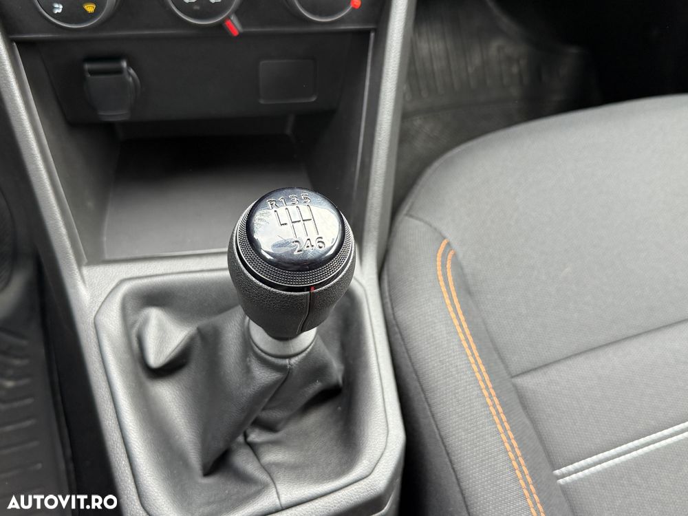 Dacia Sandero Stepway TCe 90 MT6 Comfort - 13