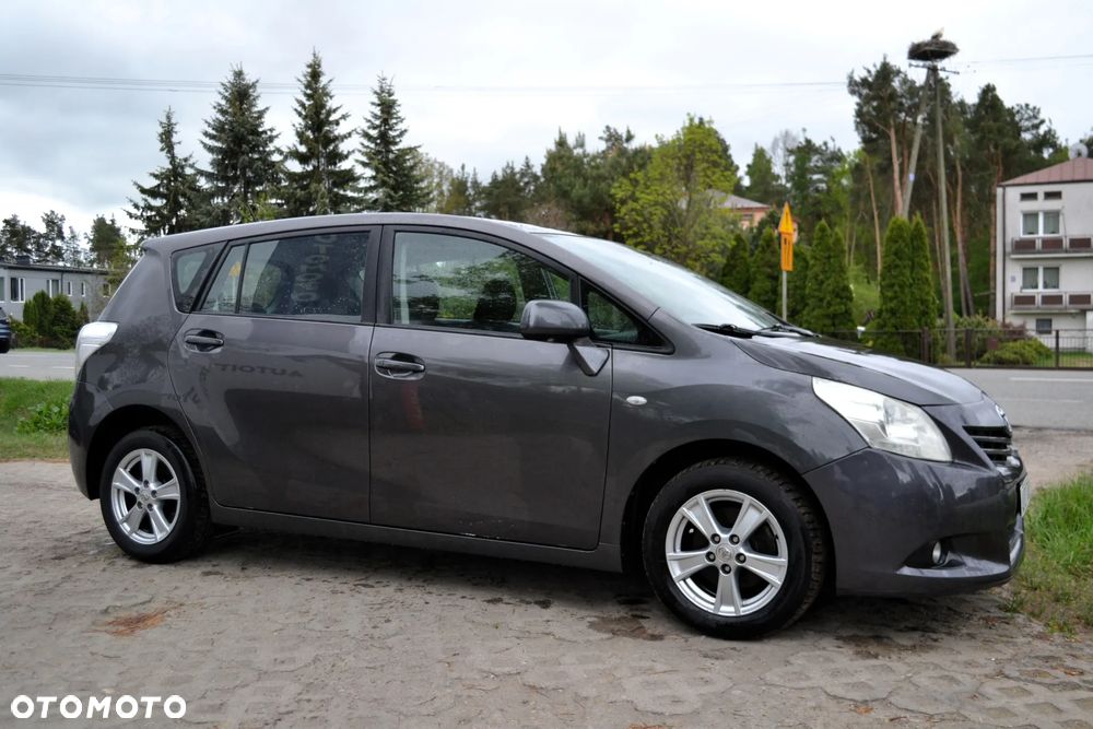 Toyota Verso 2.0 D-4D - 1