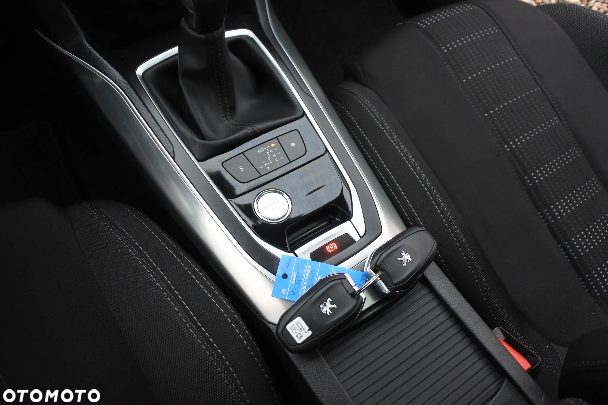 Peugeot 308 PureTech 130 EAT8 Allure - 16