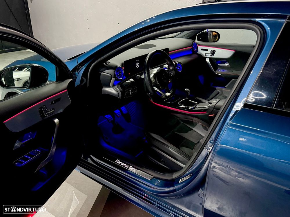 Mercedes-Benz A 180 AMG Line - 12