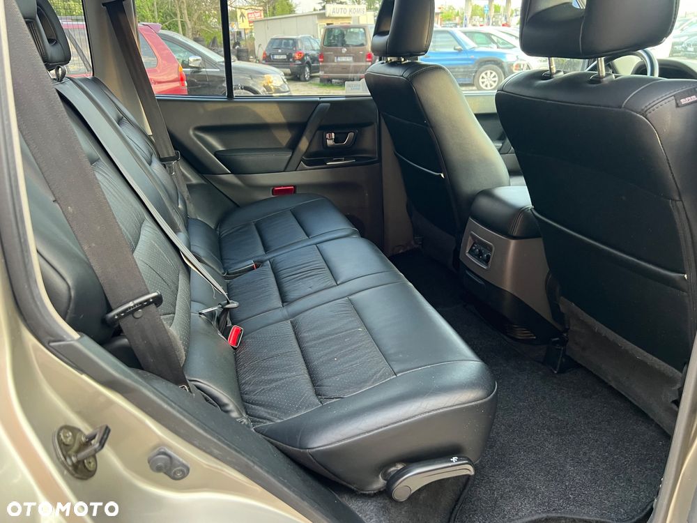 Mitsubishi Pajero 3.5 V6 GDI 7os (lea) - 9