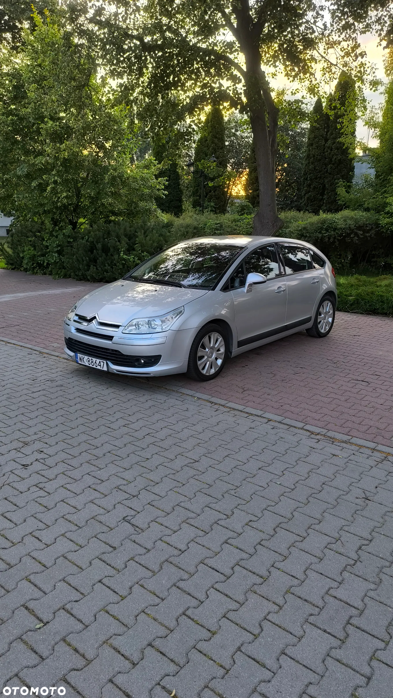 Citroën C4 2.0 16V Exclusive - 3