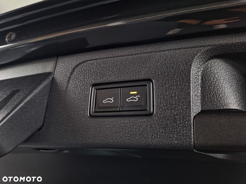 Volkswagen Passat 2.0 TDI 4Mot Elegance DSG - 17