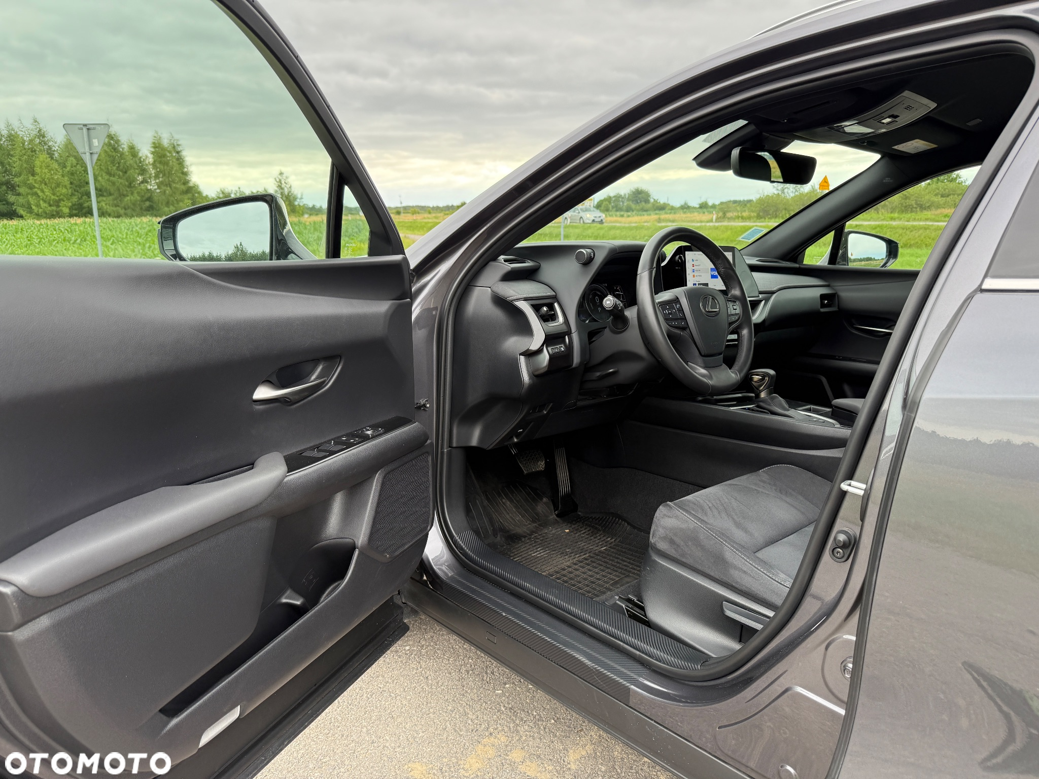 Lexus UX 250h GPF Business 2WD - 32