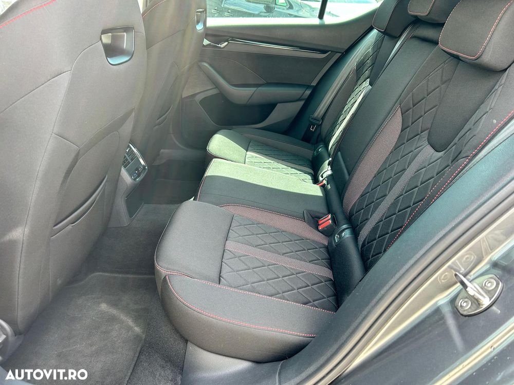 Skoda Octavia 2.0 TSI DSG RS - 8