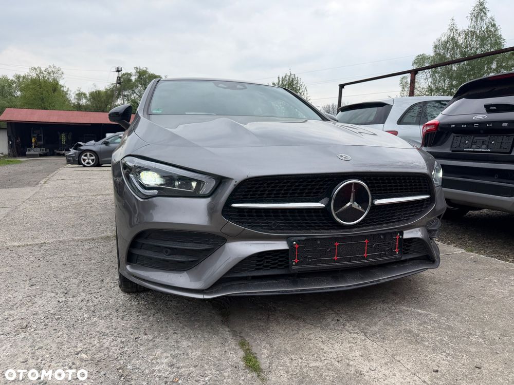 Mercedes-Benz CLA 250 e 8G-DCT AMG Line - 11