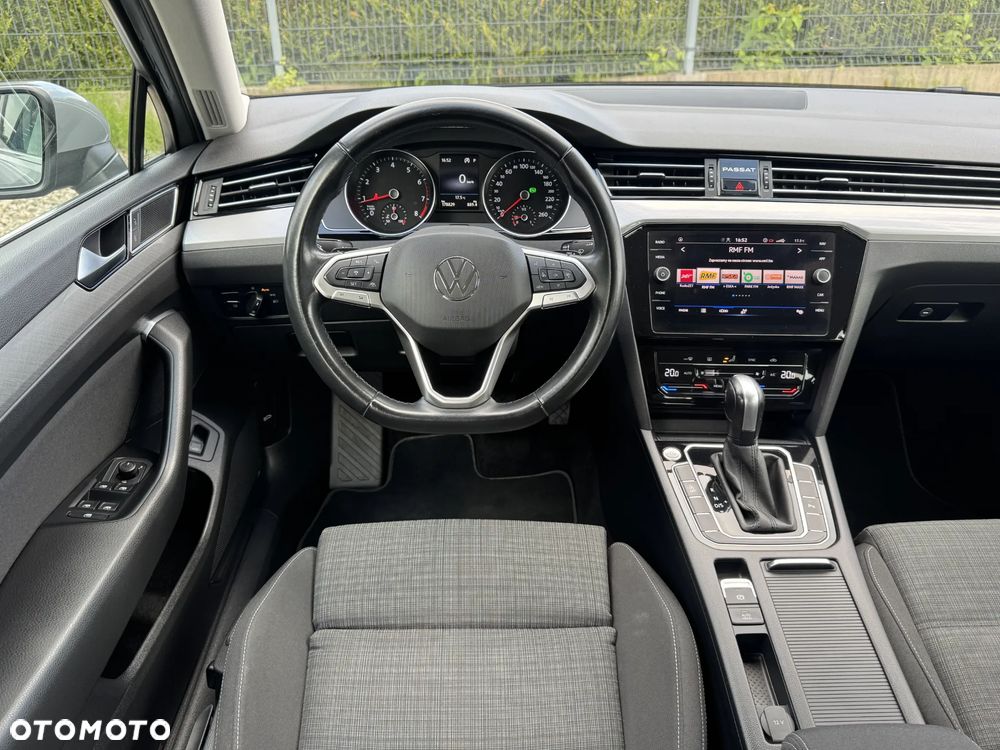 Volkswagen Passat 2.0 TSI Business DSG - 11
