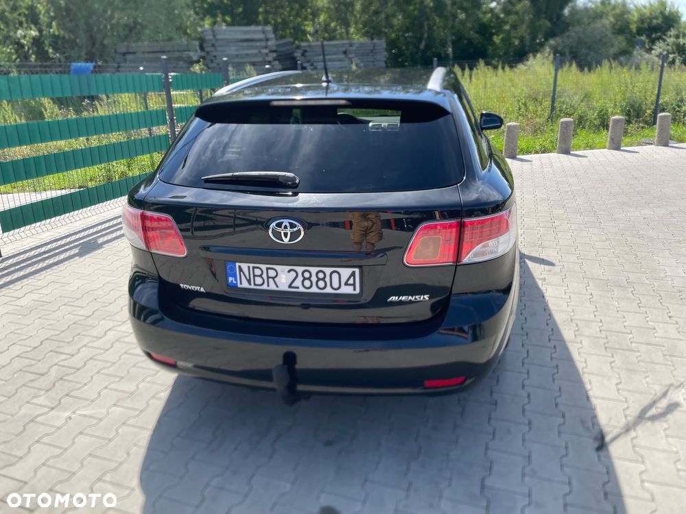 Toyota Avensis 1.8 Comfort - 5