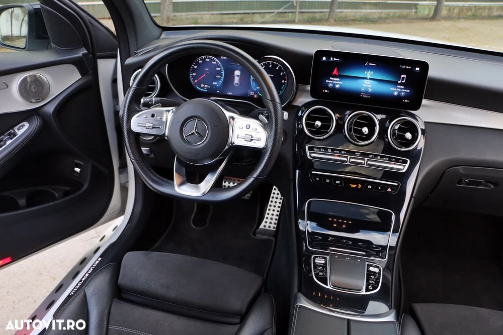 Mercedes-Benz GLC 300 de 4Matic 9G-TRONIC AMG Line Plus - 26