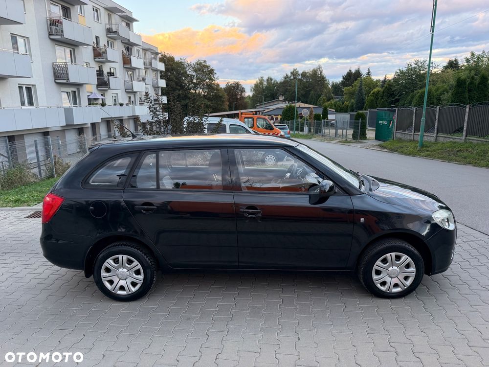Skoda Fabia 1.4 16V Comfort - 12