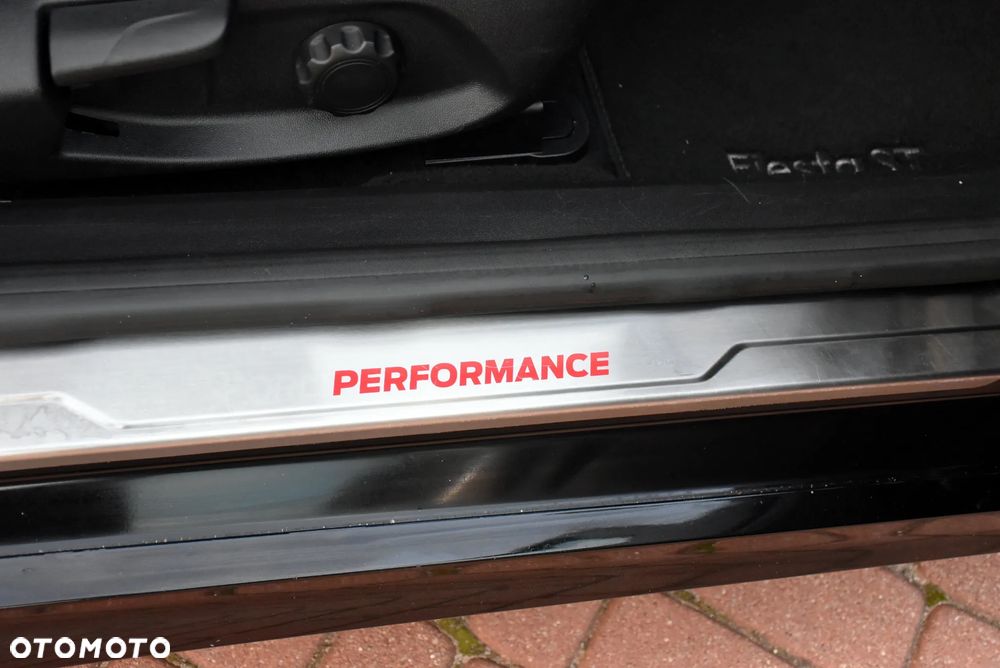 Ford Fiesta 1.5 EcoBoost S&S ST X - 17