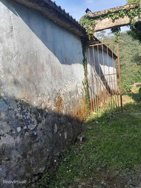 Moradia T3 para reconstruir, Com pequeno terreno - Grande imagem: 5/12