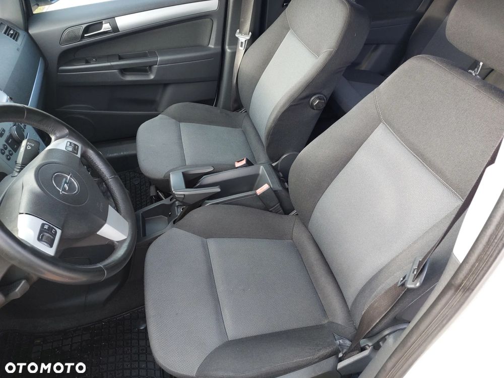 Opel Zafira 1.7 CDTI - 13