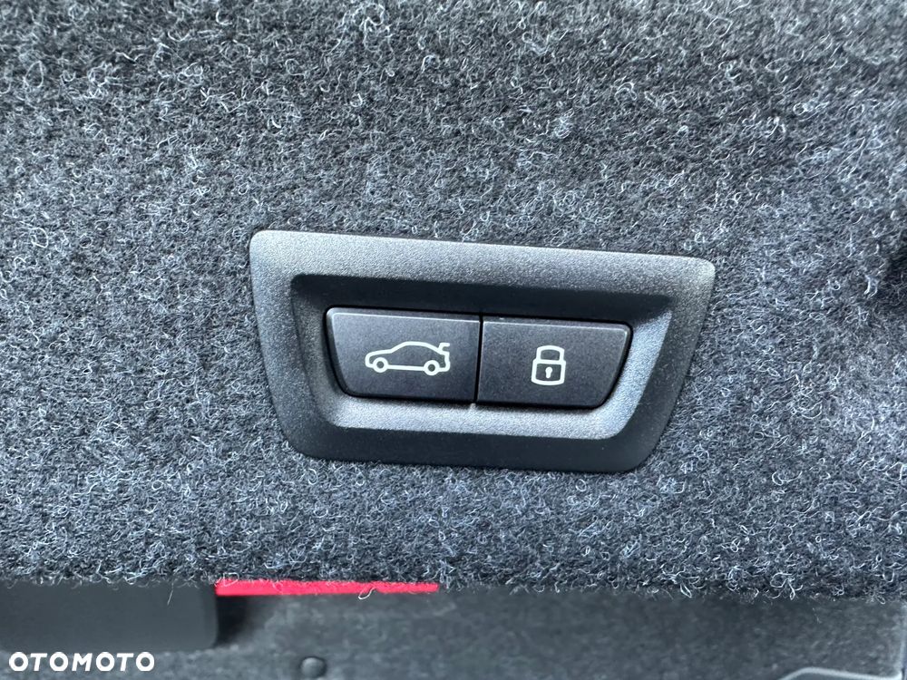 BMW M4 Competition M xDrive - 23