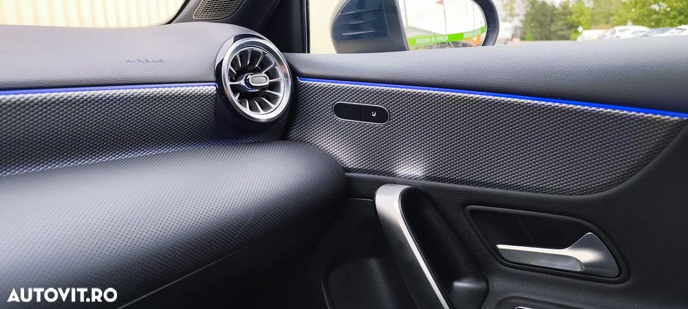 Mercedes-Benz A - 12