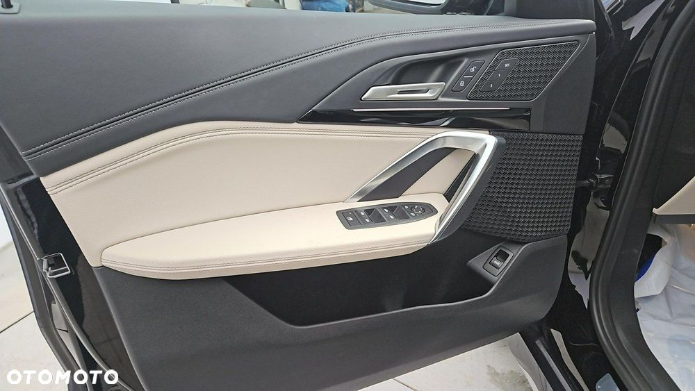 BMW X1 sDrive18i xLine - 12