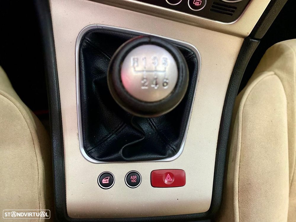 Alfa Romeo 159 Sportwagon 1.9 JTDm 16V Elegante - 23
