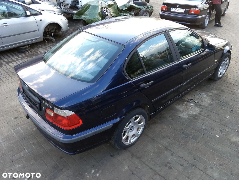 BMW Seria 3 E46 Przed Lift (98-01r.) 2.0 D 136KM. Silnik M47D20 (M47 D20) / 204D1 Skrzynia 7503247 / S5D 280Z THCI  (S5D280Z) lakier 317 Orient Blau Metallic. Cały na części. GWARANCJA !!! Przód Tył Zestaw Komplet Drzwi Klapa Zderzak Błotnik Maska Grill Atrapa Szyba Pas Lampa Lusterko Boczki Fotel Kanapa Kokpit Deska Rozdzielcza Przełącznik Włącznik Sterownik Przewody Wiązka Instalacja Moduł Komputer Czujnik Listwa Pompa Alternator Wtryski Głowica Rozrusznik Kompresor Sprzęgło Dwumas Silnik Skrzynia ABS Klimatyzacji Paliwa Wspomagania Kolektor Turbina Przepustnica Zawór Chłodnica Koło Hak Belka Sanki Zawieszenie Mcpherson Półoś Amortyzator Wydech Tłumik Zacisk Most - 10