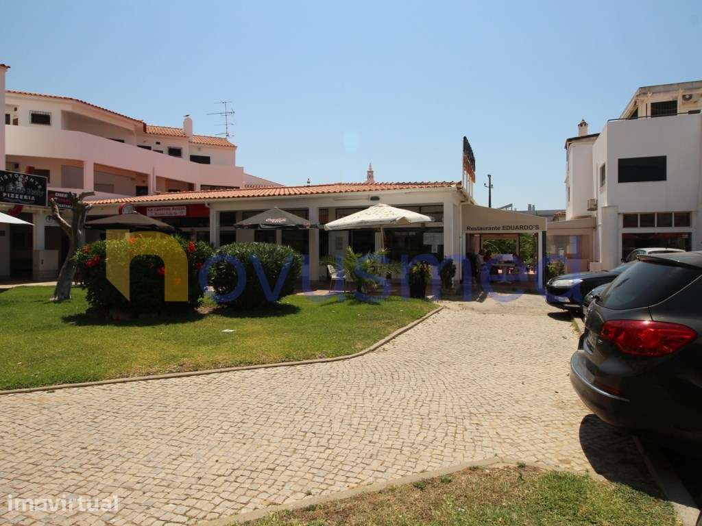 Algarve, Albufeira, Santa Eulália, restaurante , localizado zona tu... - Grande imagem: 5/24