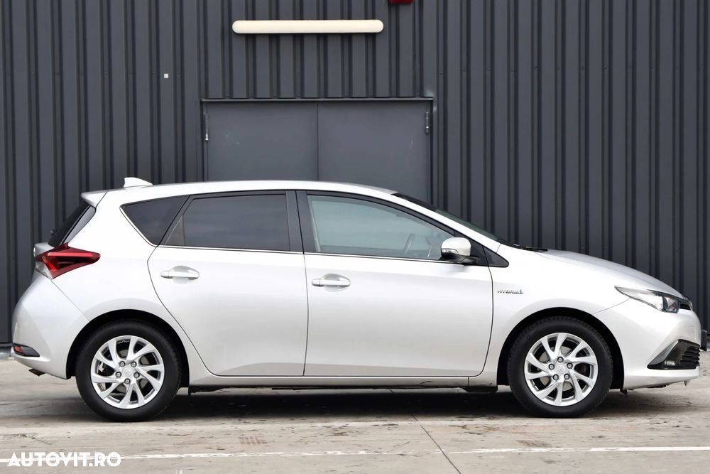 Toyota Auris 1.8 L VVT-i Hybrid Sol - 19