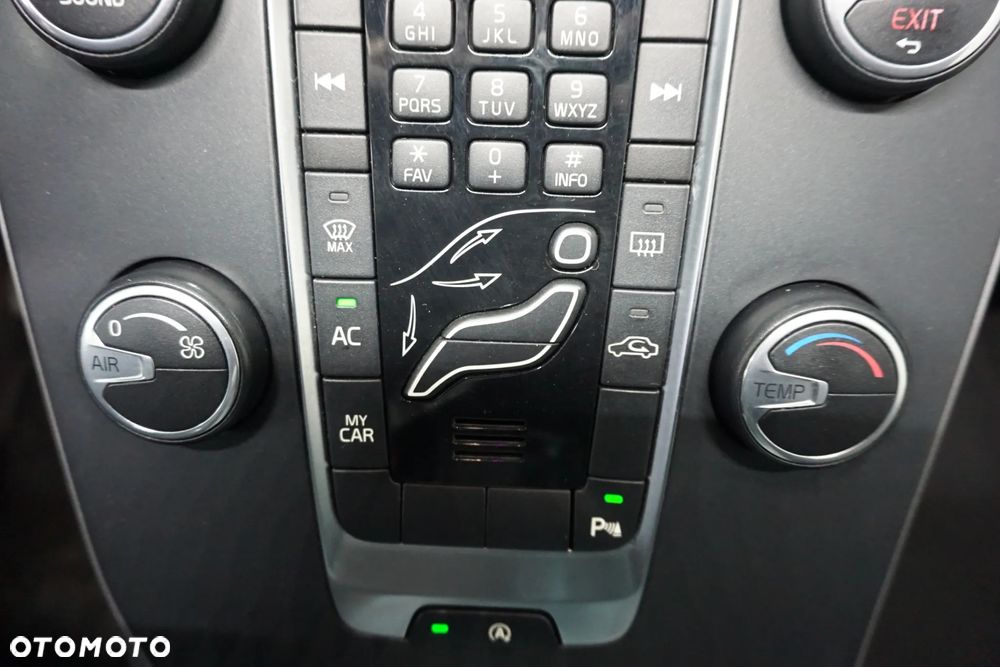 Volvo V40 D2 Kinetic - 34