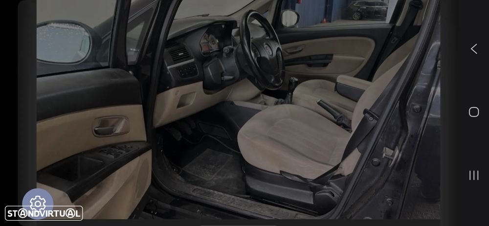 Fiat Linea 1.3 M-Jet Emotion - 10