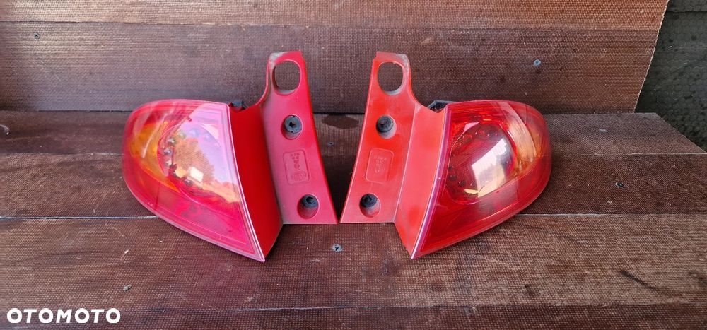 LAMPA LEWY/Prawy  TYŁ  SEAT Leon II 2005-2008r - 1