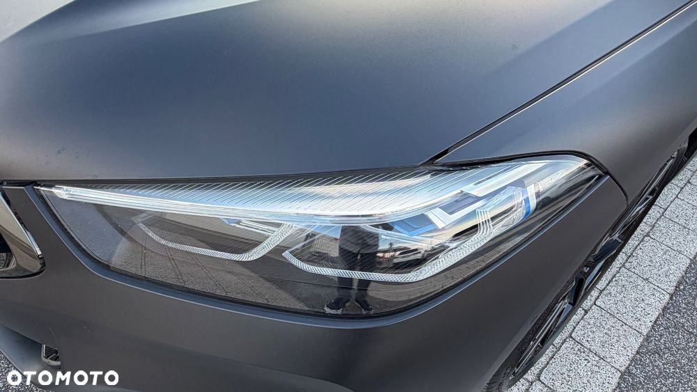 BMW Seria 8 - 25